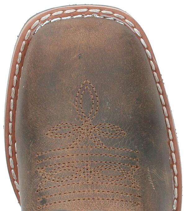 square toe on boot
