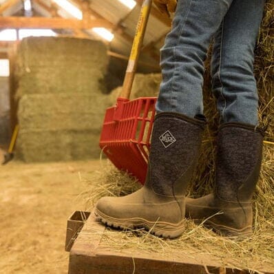 Muck Boots Kids - Rugged II Waterproof Neoprene Boot - Black/Navy CHILDRENSBOOT MISC.RUBBERROCKY BRANDS, INC