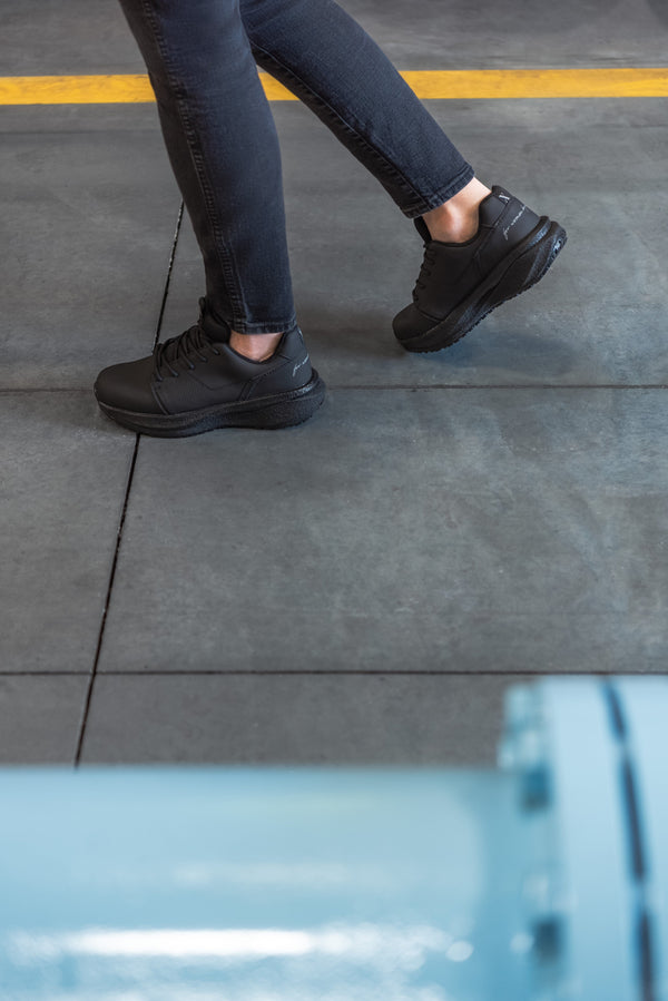 Xena Workwear - Astra Athletic EH Safety Work Shoe - Comp Toe WOMENS BOOT LACE COMP TOEXENA WORKWEAR