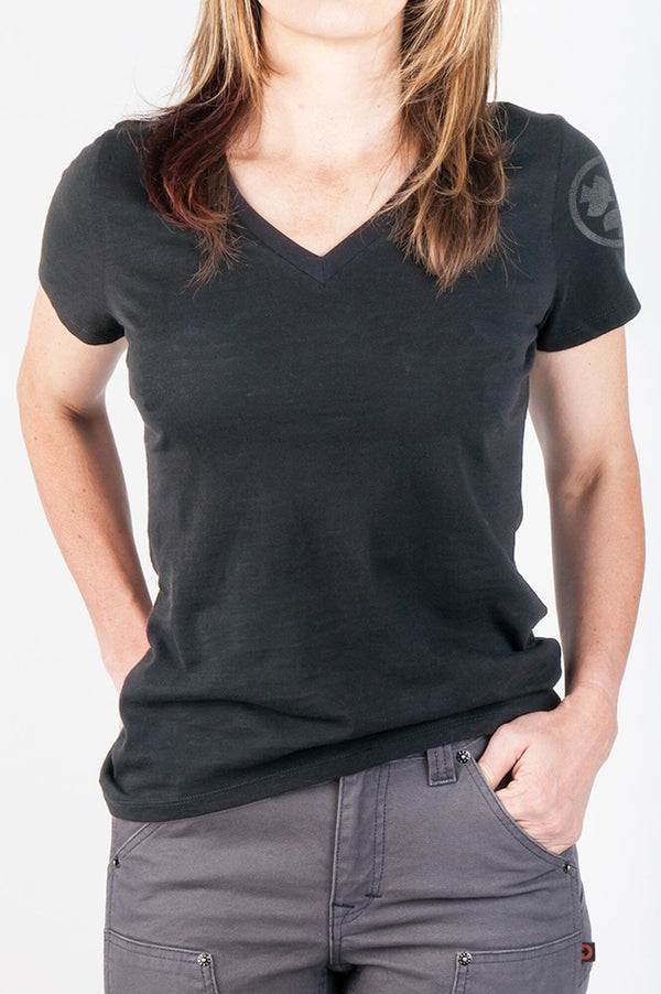 Dovetail Women's Solid V - Neck Tee in Black WOMENS WORK T - SHIRTSDOVETAIL WORKWEAR