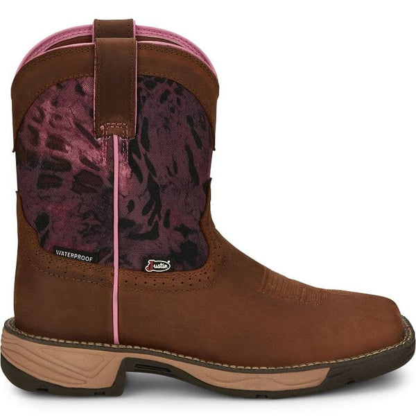 right side view of brown cowgirl boot with pink camo print on shaft and pink piping